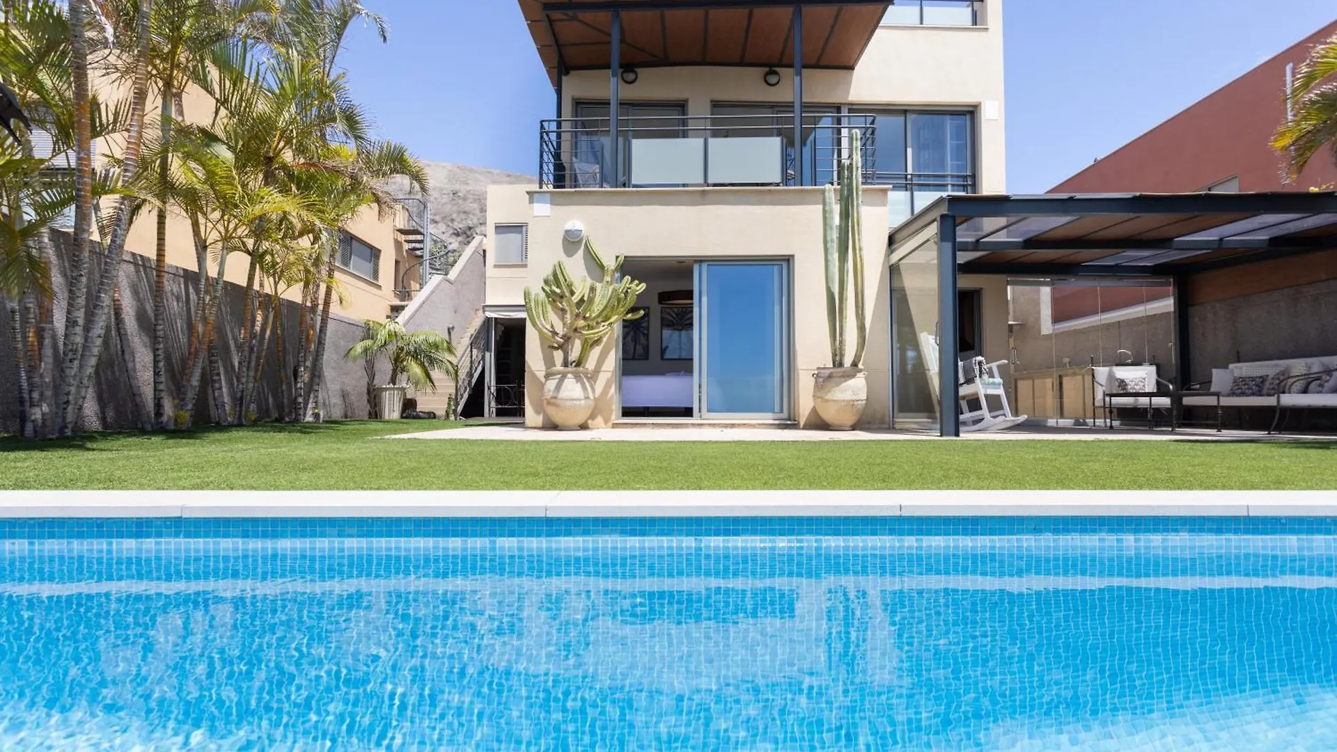 Contacts de Home2Book Ocean View Villa, Private Pool & Garden